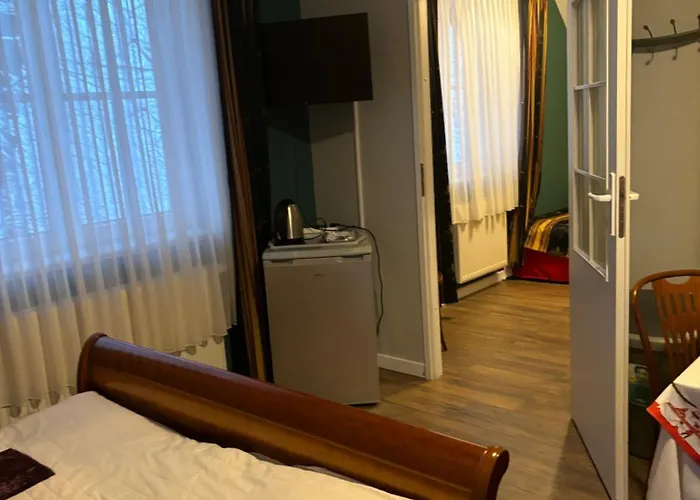 Dom Pod Sosna فندق مبيت وإفطار 3*