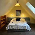 Dom Pod Sosna לינה וארוחת בוקר 3*
