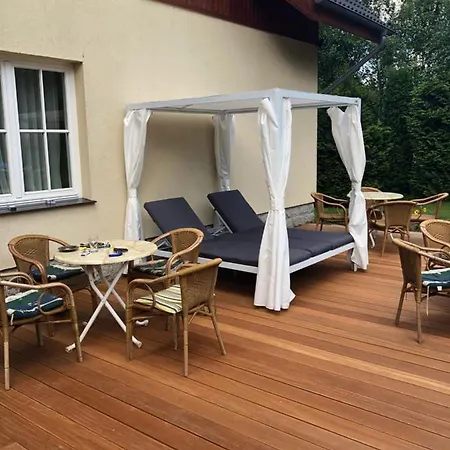 Dom Pod Sosna فندق مبيت وإفطار 3*