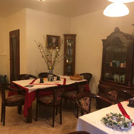 Alojamento de Acomodação e Pequeno-almoço Dom Pod Sosna 4*