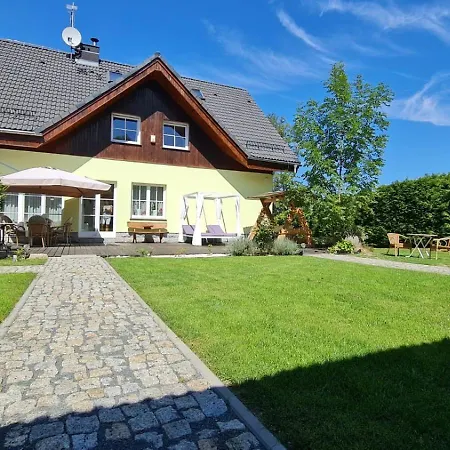 Bed & Breakfast Dom Pod Sosna 3*