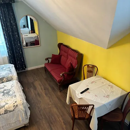 فندق مبيت وإفطار Dom Pod Sosna كارباش