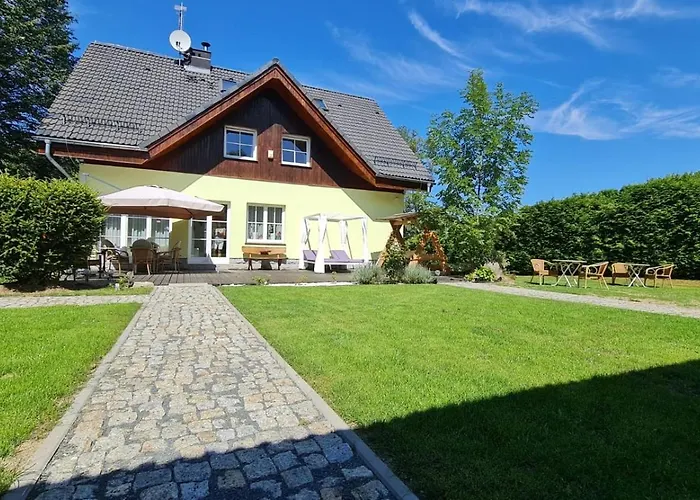 Bed & Breakfast Dom Pod Sosna 3*